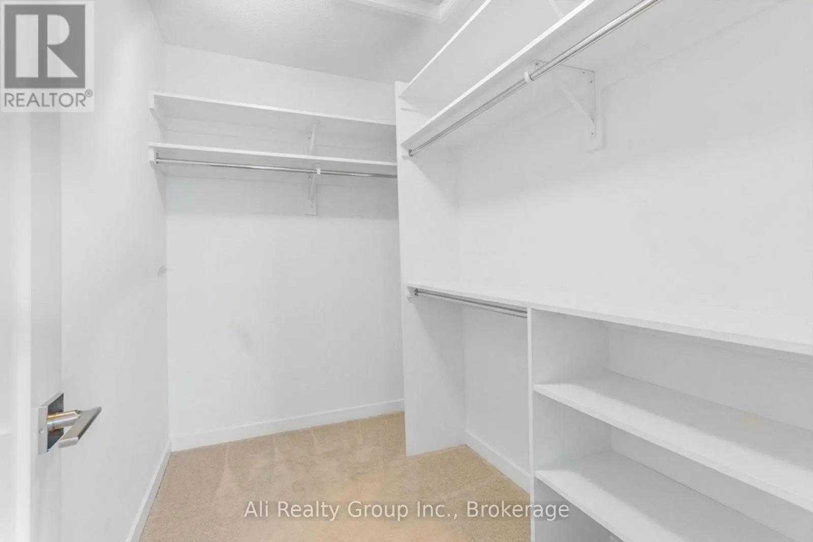 120 SUCCESSION COURT