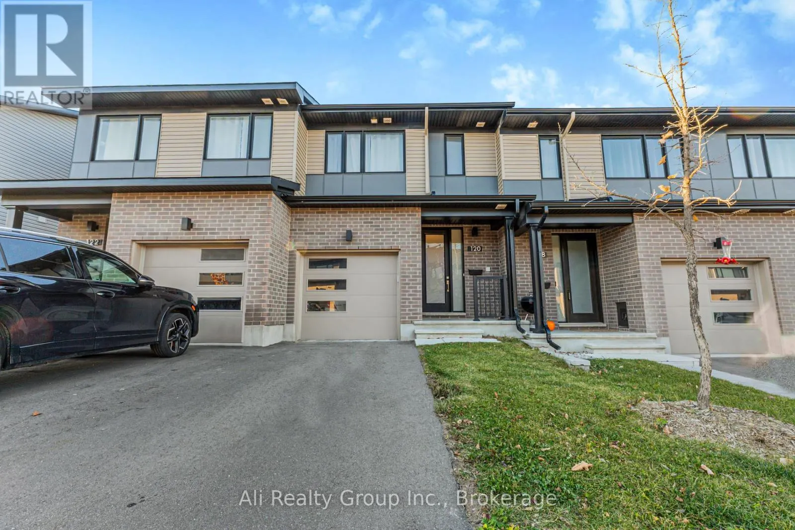 120 SUCCESSION COURT