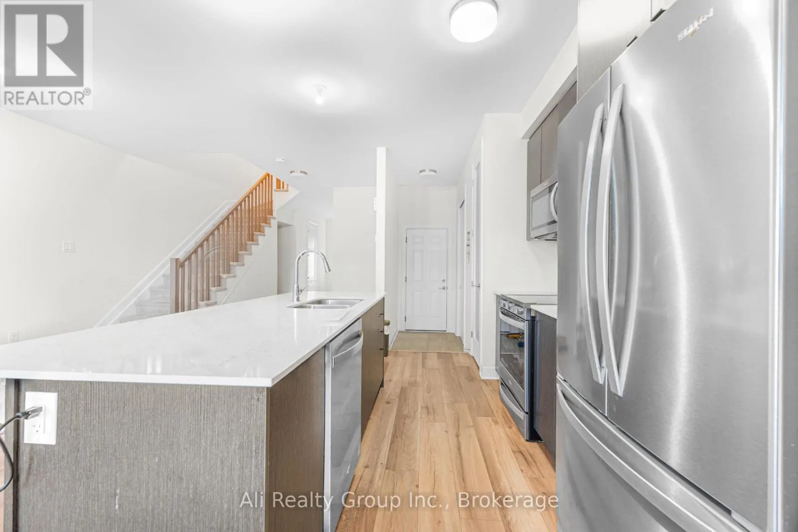 120 SUCCESSION COURT