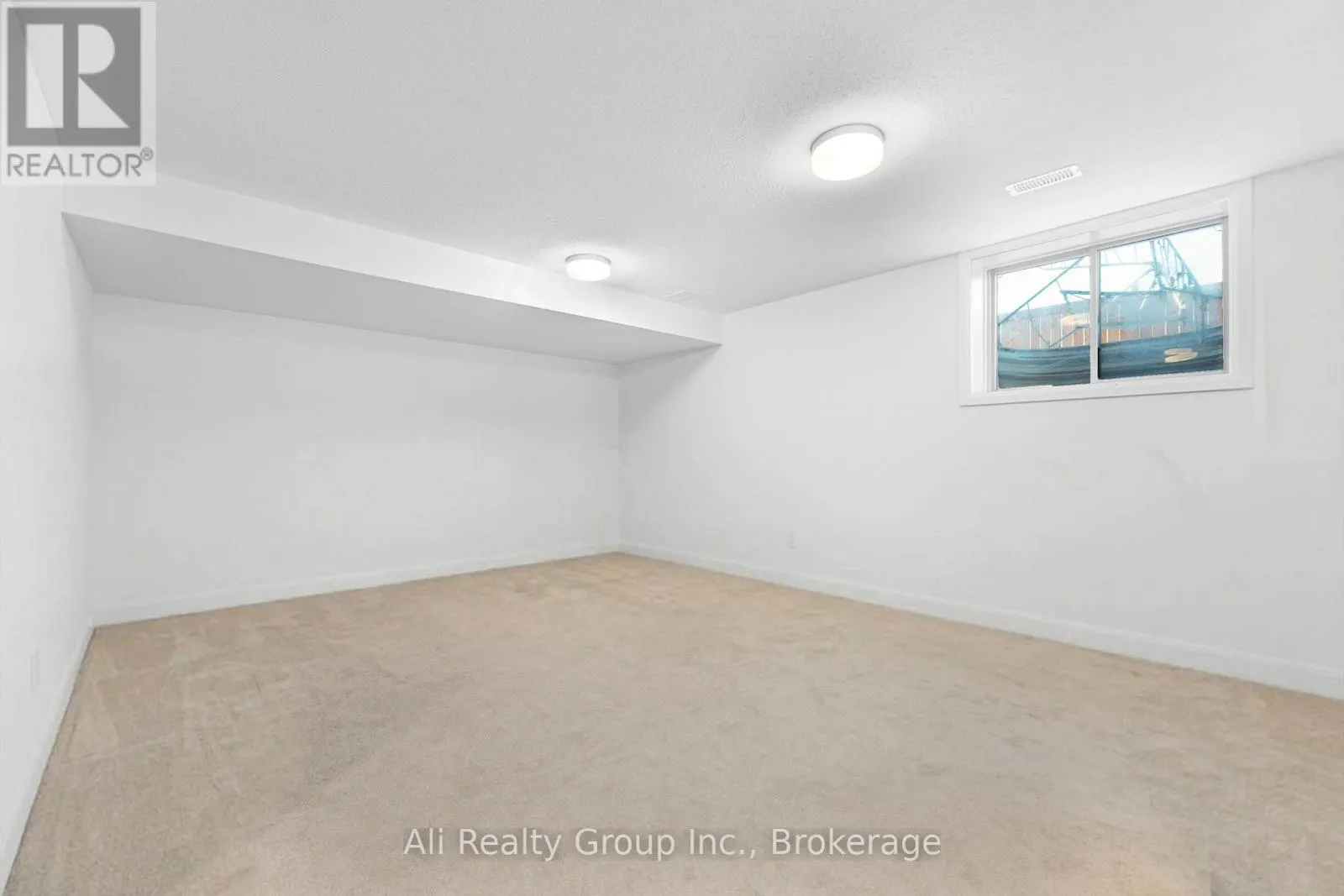 120 SUCCESSION COURT