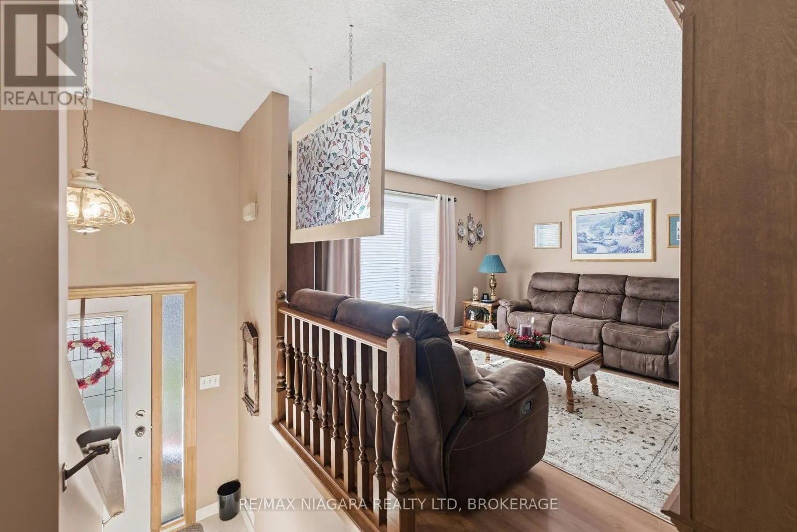 8372 MUNDARE CRESCENT