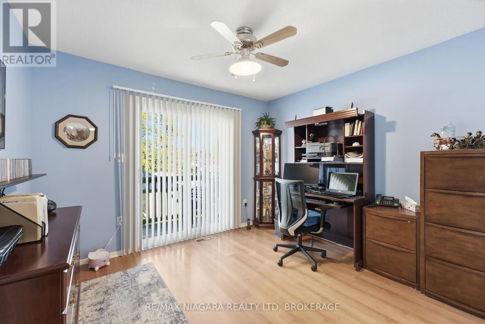 8372 MUNDARE CRESCENT