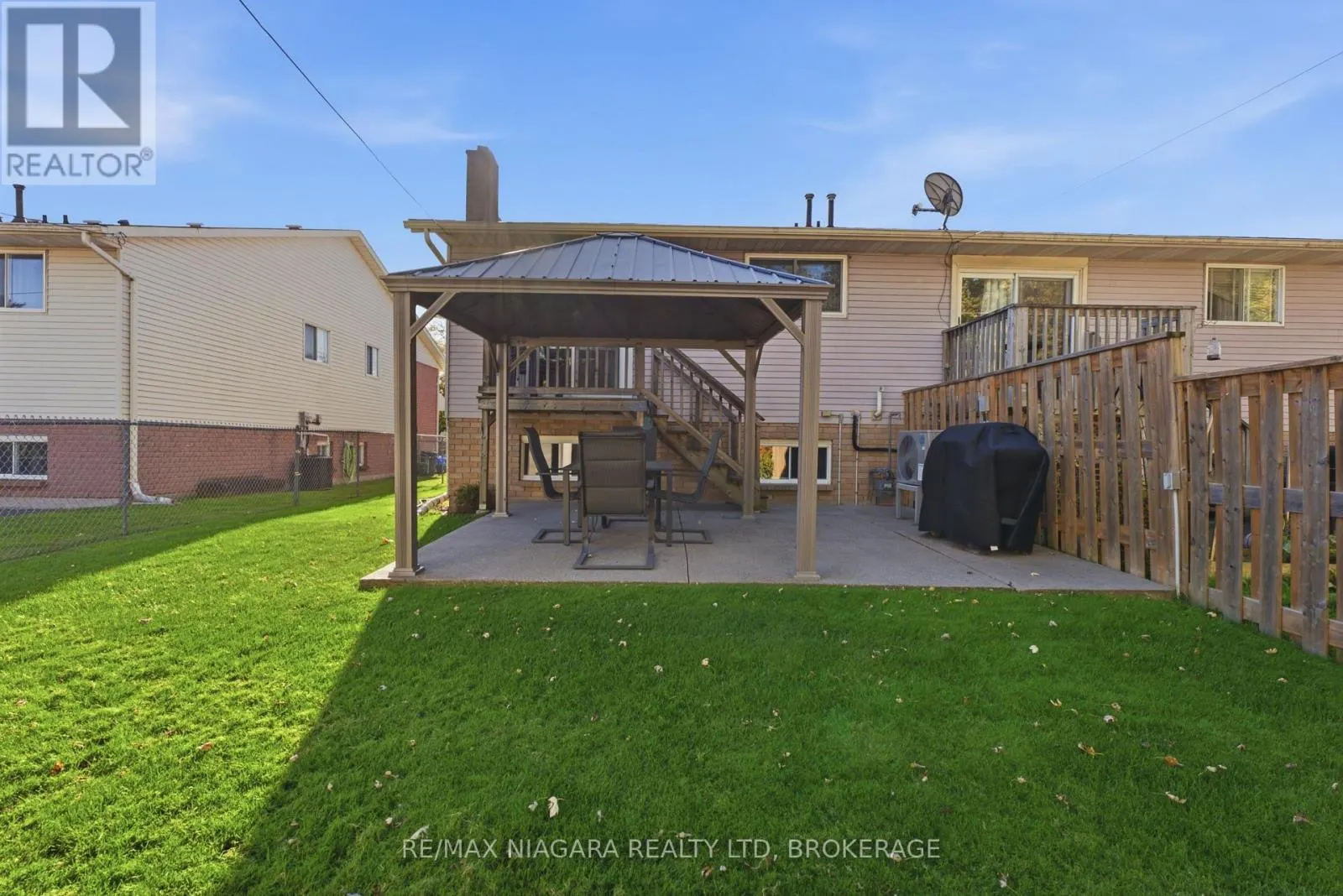8372 MUNDARE CRESCENT