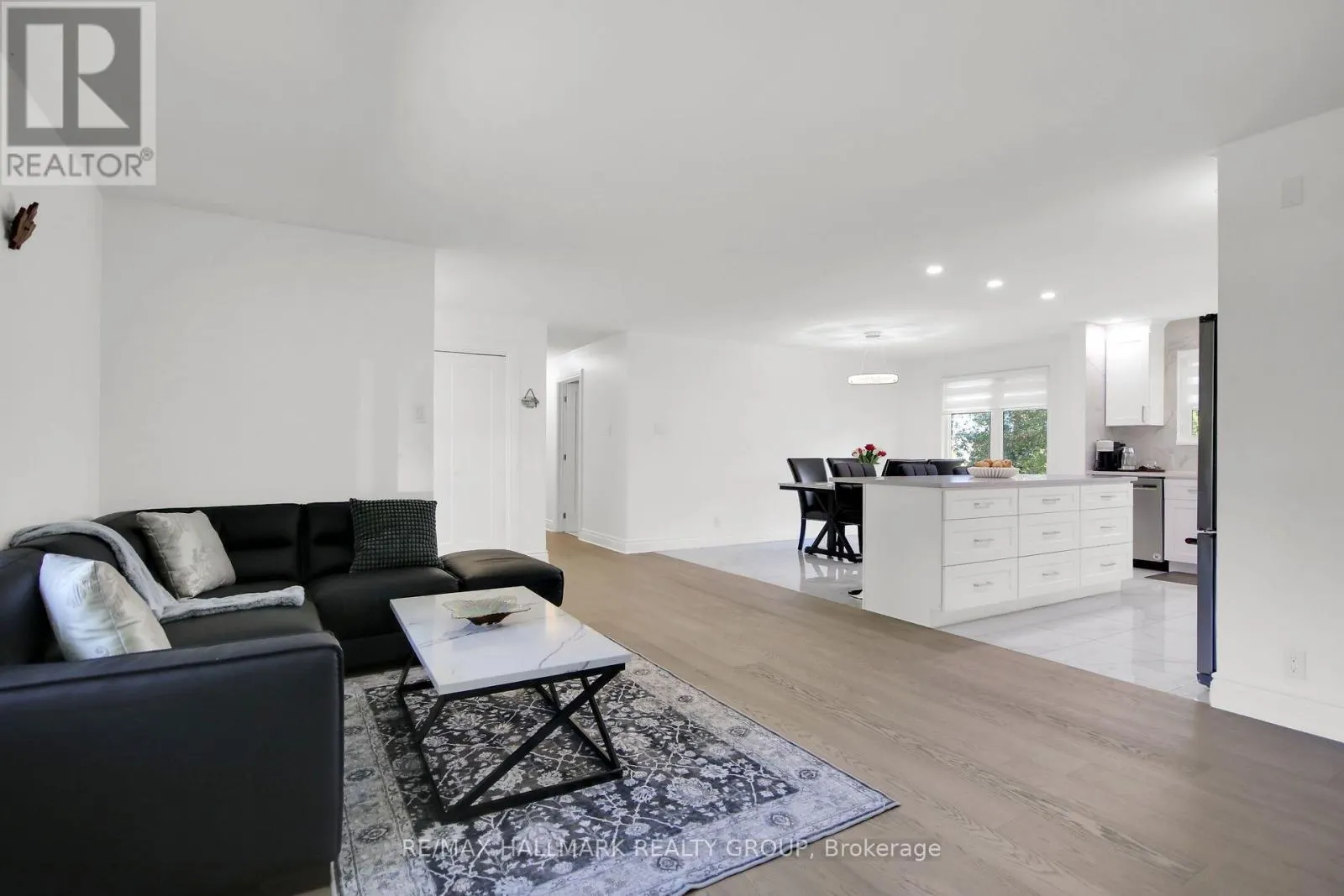 1190 MAPLE AVENUE