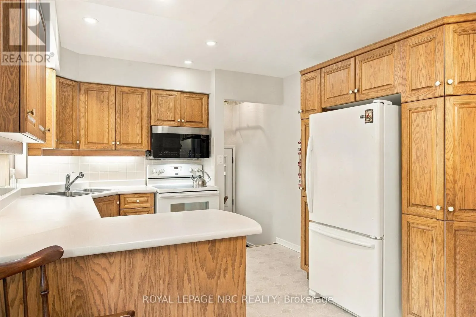 13 HARDWOOD GROVE