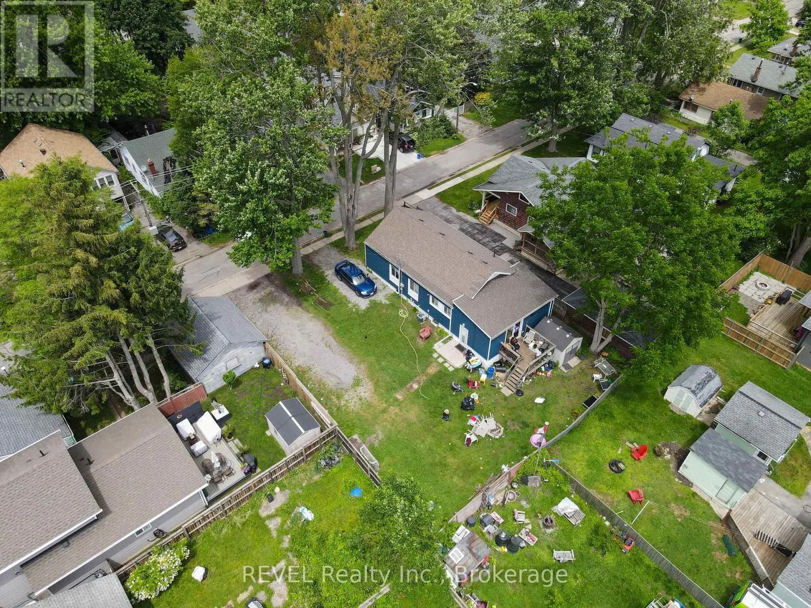 3921 VICTORIA ROAD