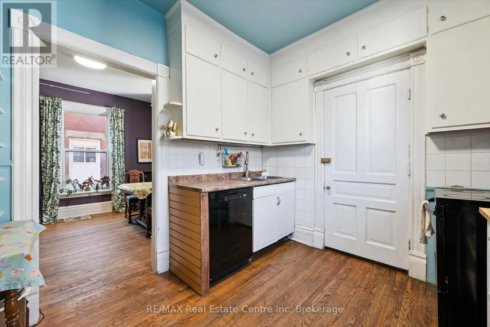 172 YORK ROAD