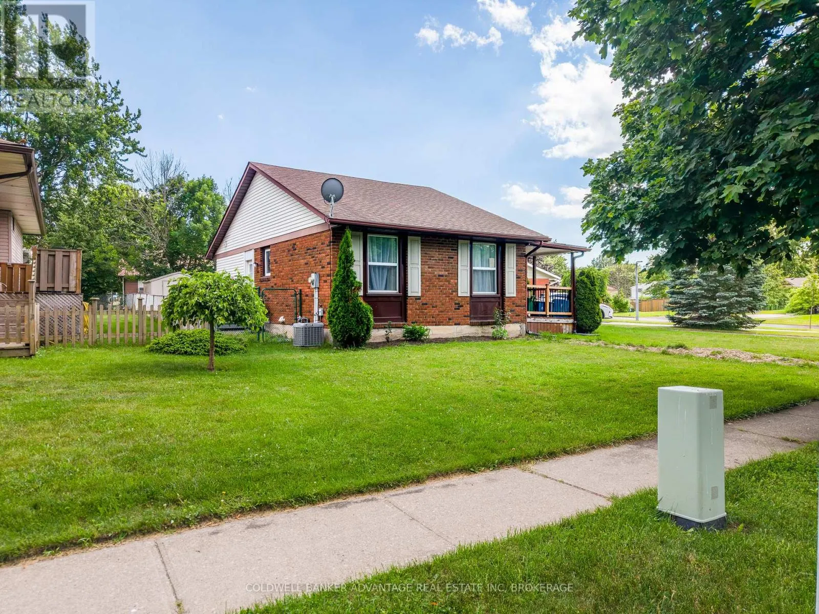 25 NEWLEAF CRESCENT