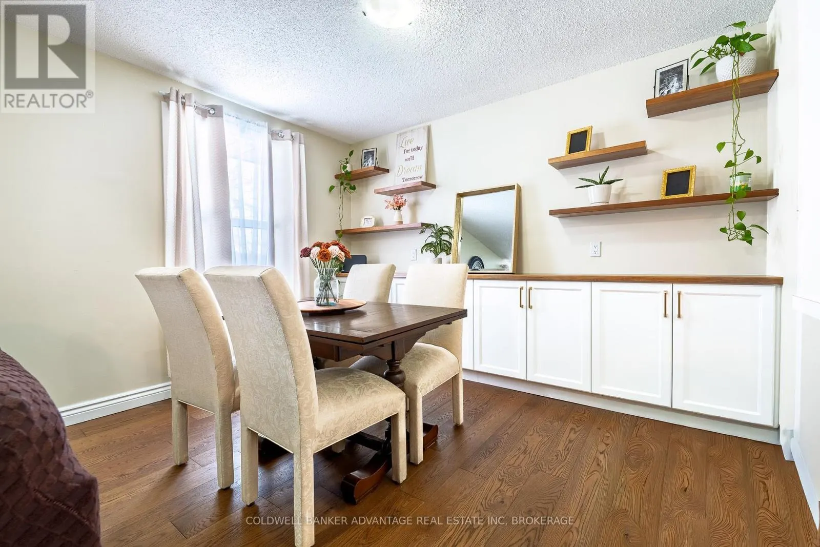25 NEWLEAF CRESCENT