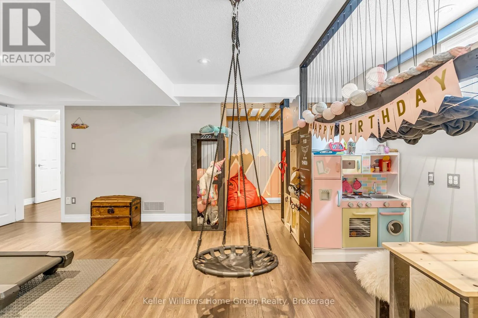 10 BRIGHT LANE