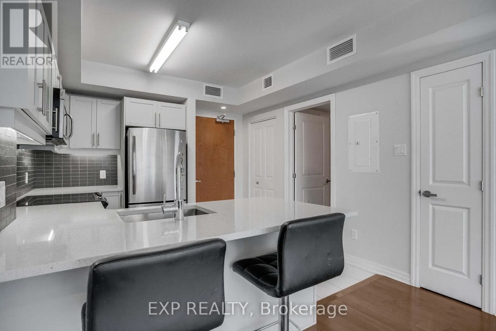 405 - 195 BESSERER STREET