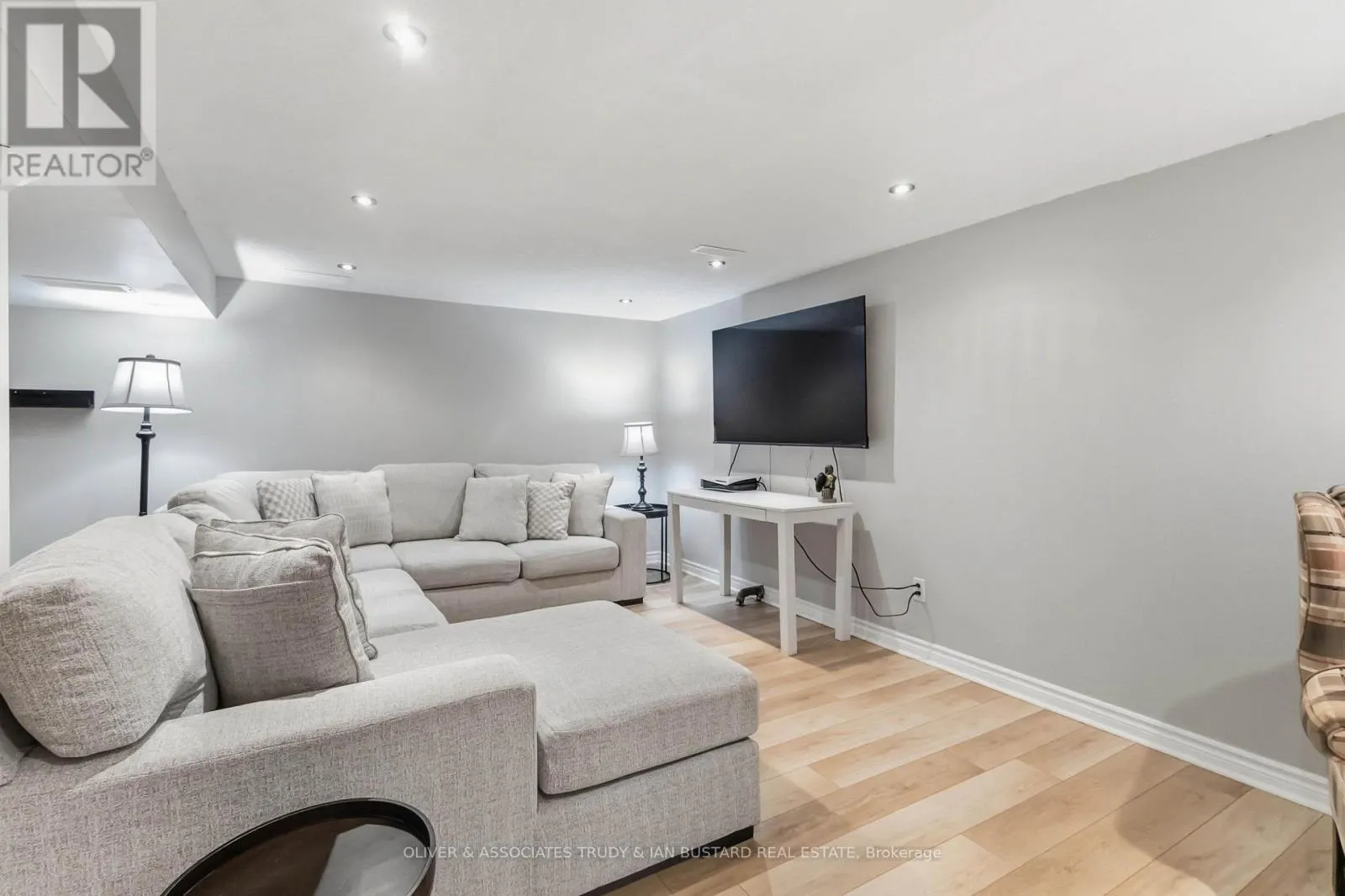109 MCMASTER DRIVE E