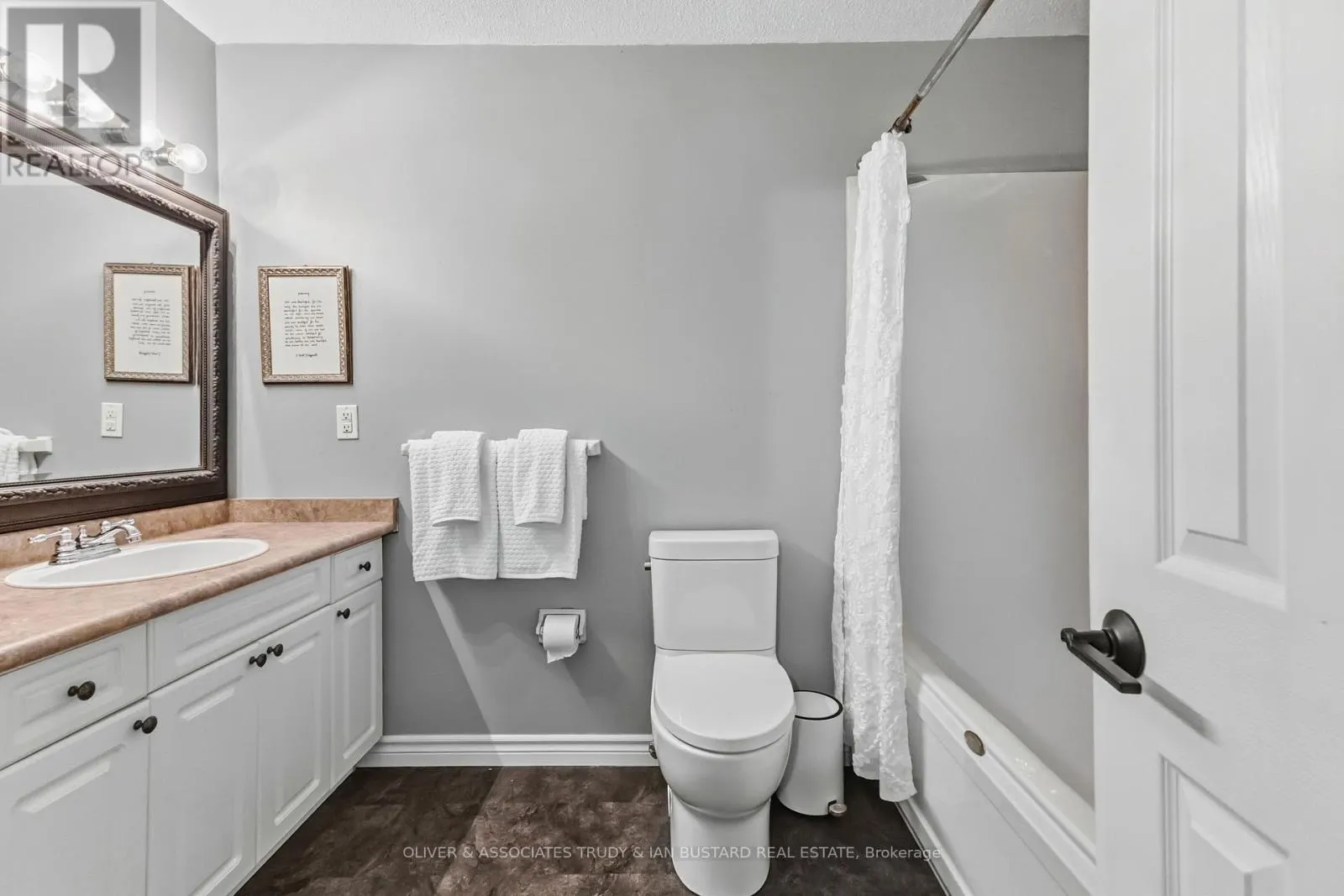 109 MCMASTER DRIVE E