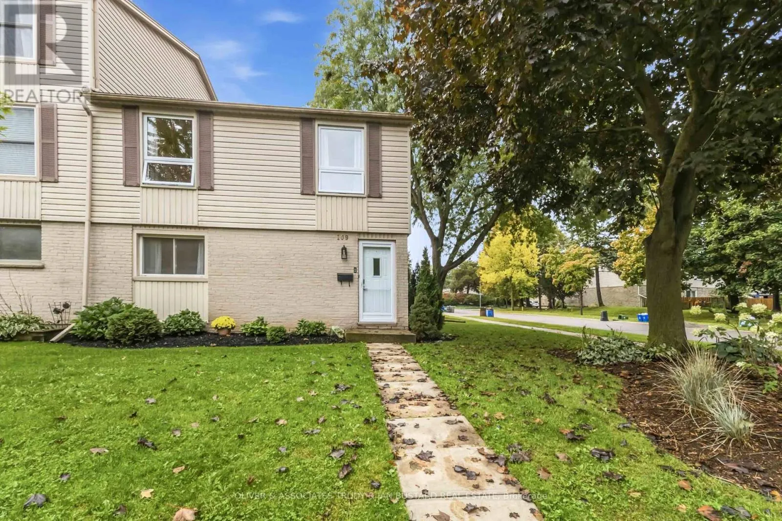 109 MCMASTER DRIVE E