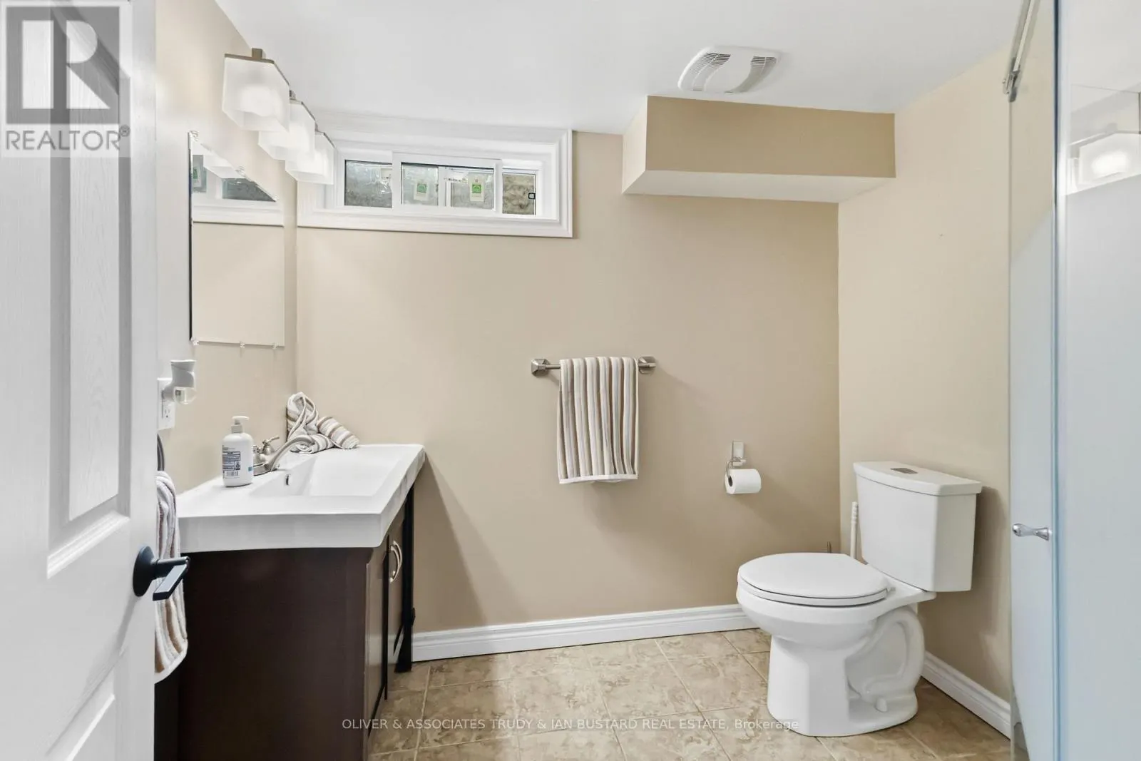 109 MCMASTER DRIVE E