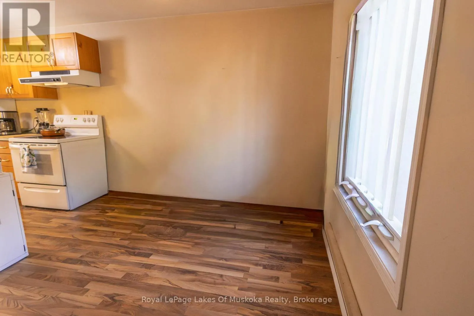 9 - 44 KING WILLIAM STREET #9