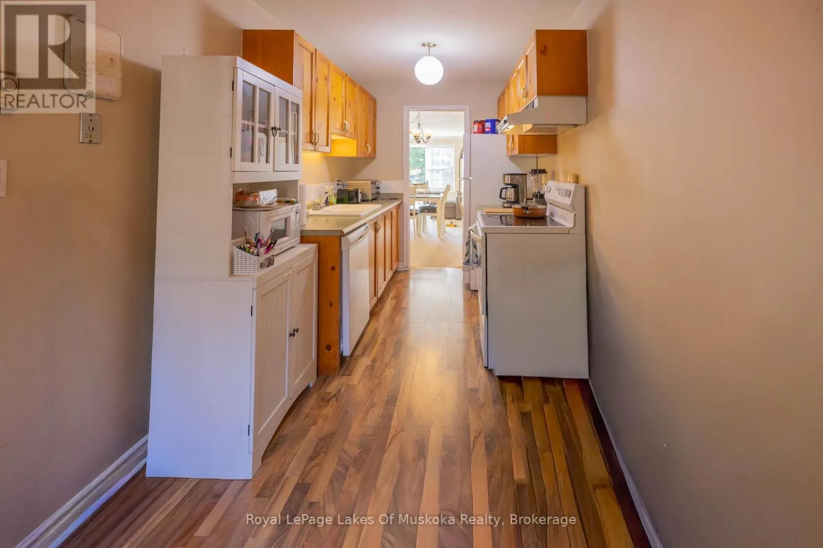 9 - 44 KING WILLIAM STREET #9