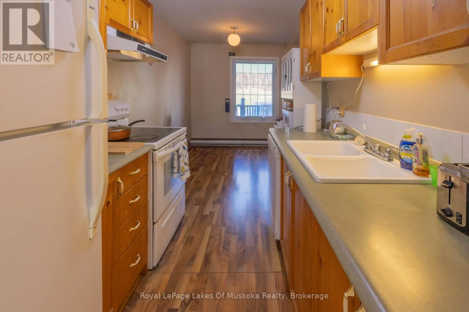 9 - 44 KING WILLIAM STREET #9