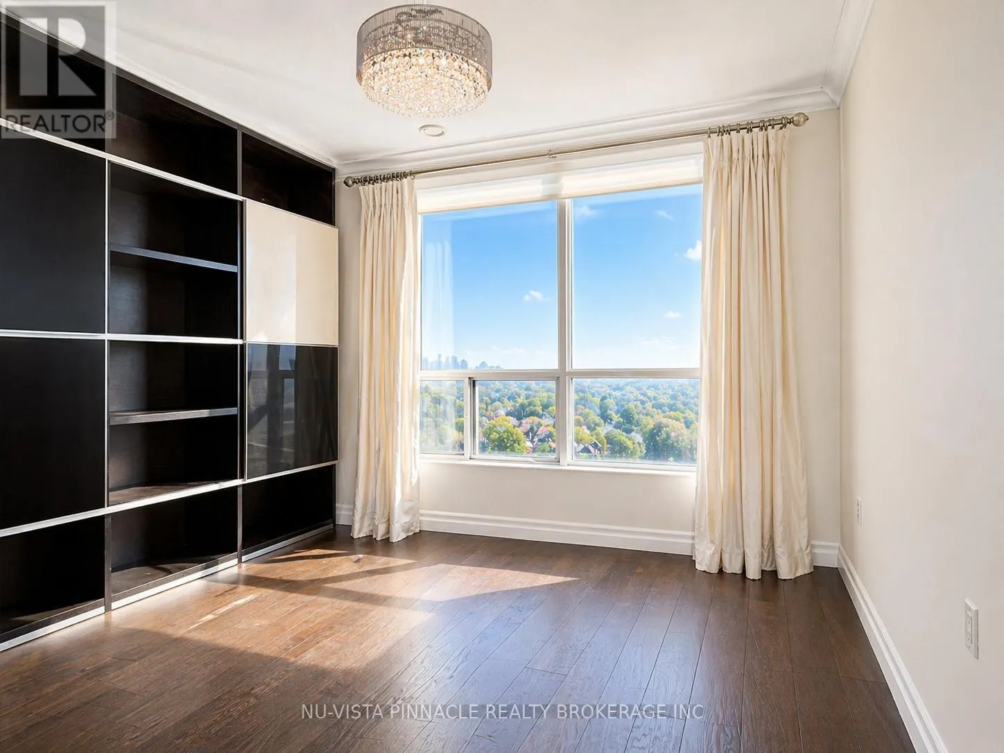 1203 - 250 PALL MALL STREET #1203