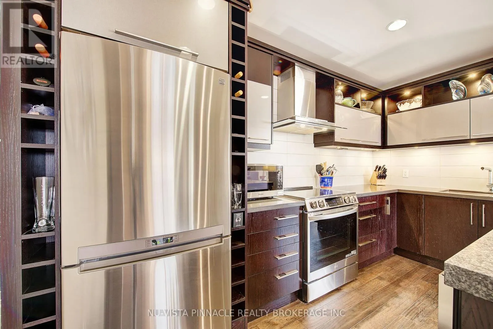 1203 - 250 PALL MALL STREET #1203