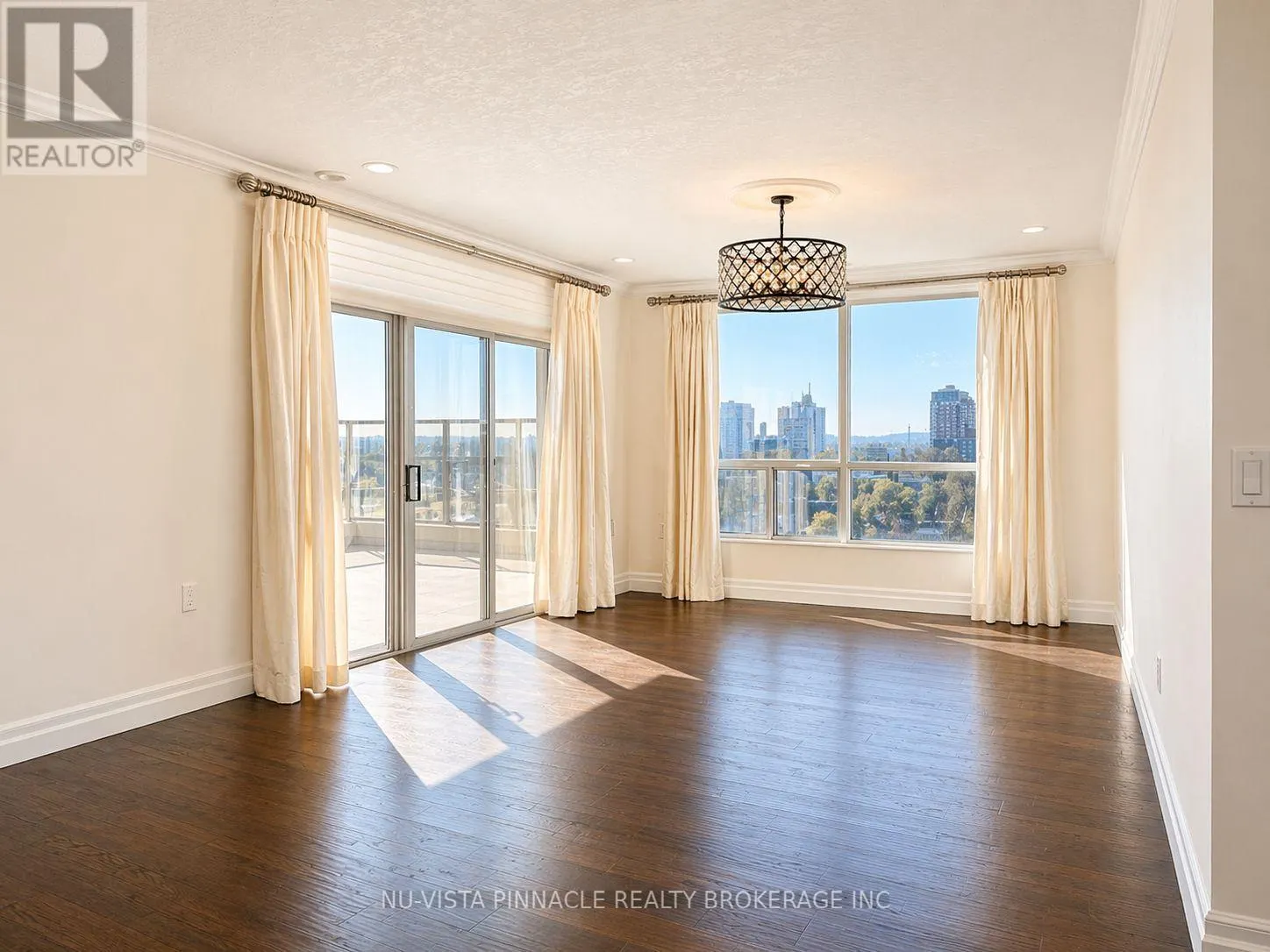 1203 - 250 PALL MALL STREET #1203