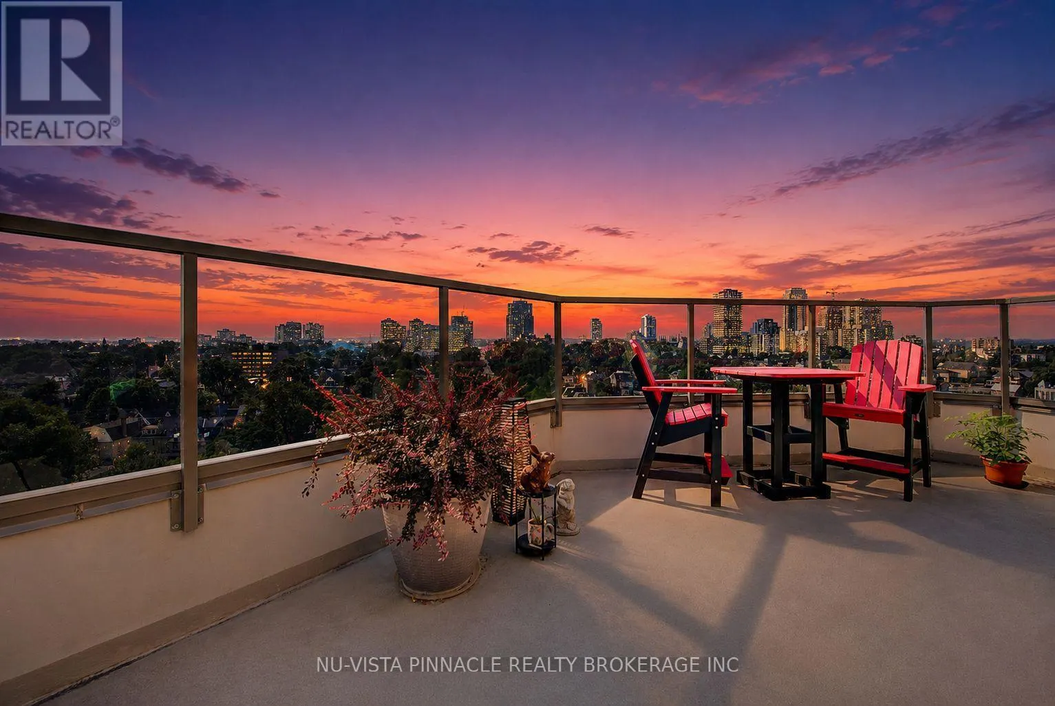 1203 - 250 PALL MALL STREET #1203