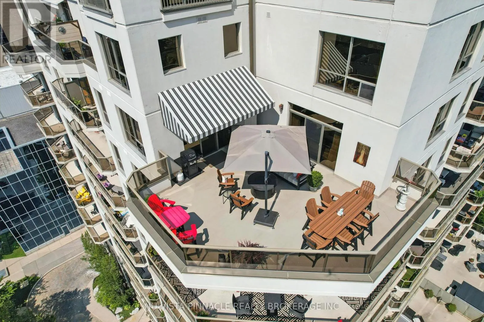 1203 - 250 PALL MALL STREET #1203
