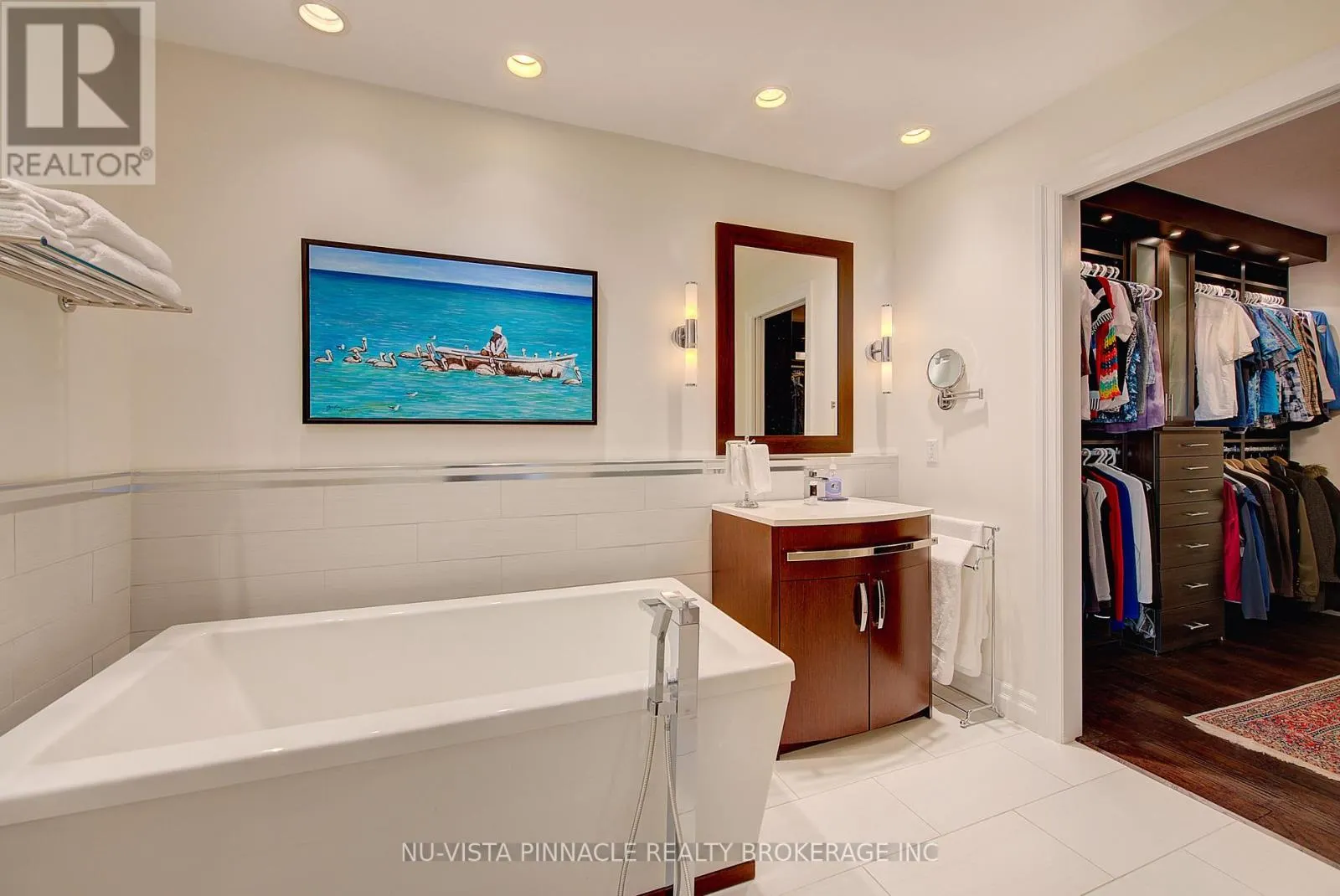 1203 - 250 PALL MALL STREET #1203