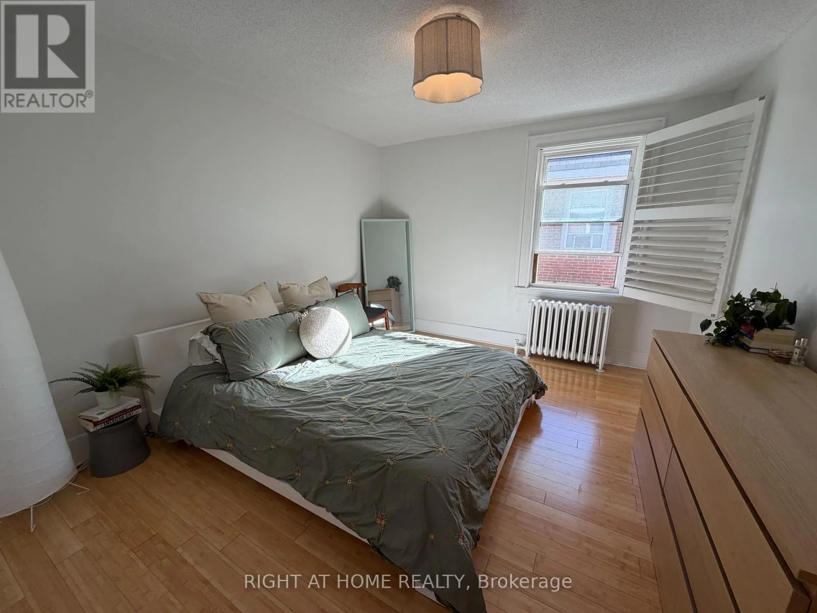 14 - 5 ROCKWOOD PLACE