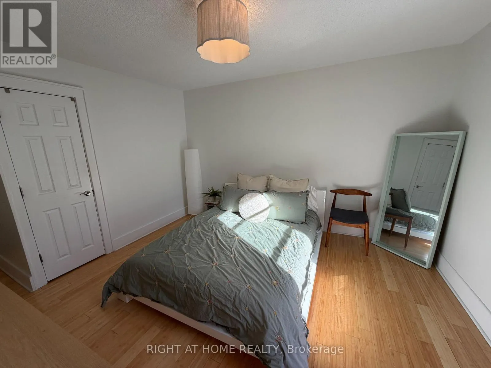 14 - 5 ROCKWOOD PLACE