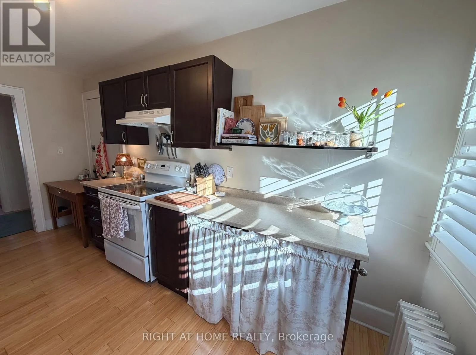 14 - 5 ROCKWOOD PLACE