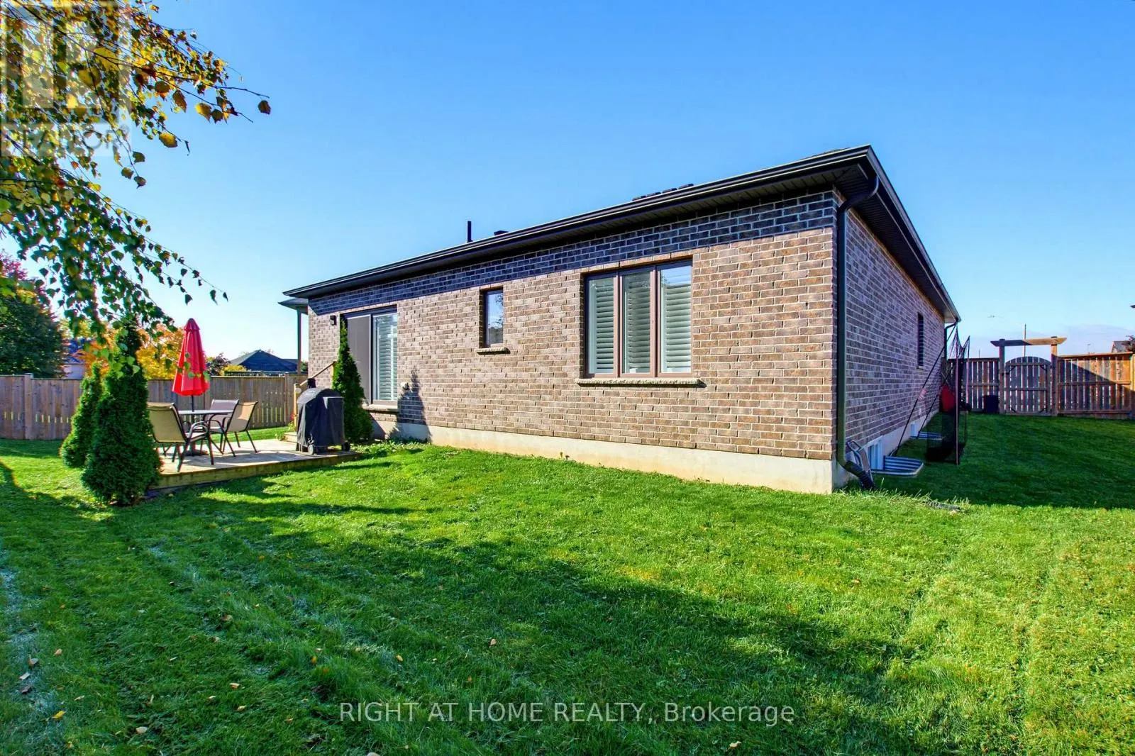 156 WINTERMUTE COURT E