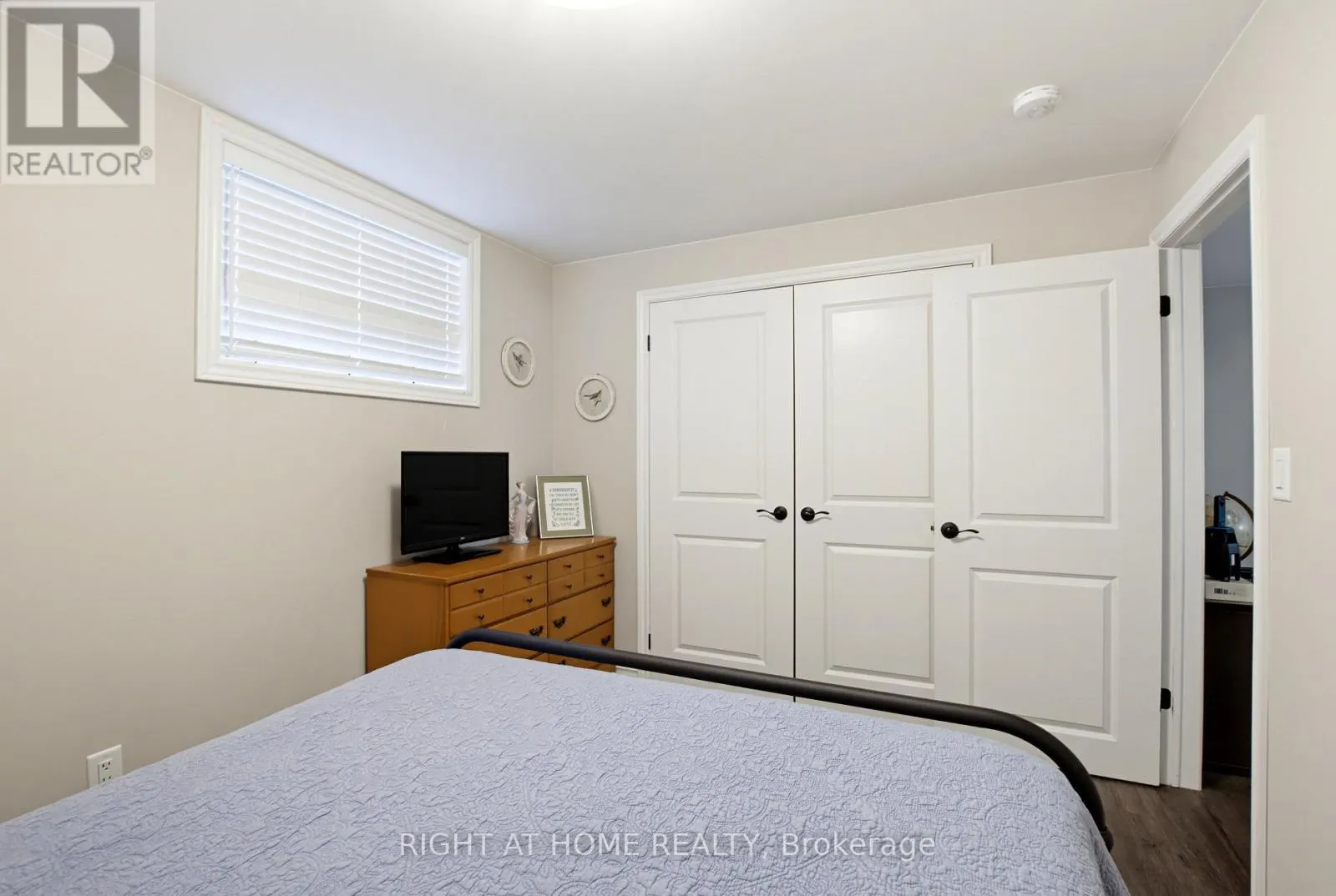 156 WINTERMUTE COURT E
