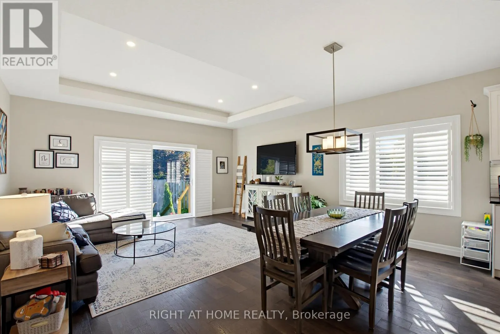 156 WINTERMUTE COURT E