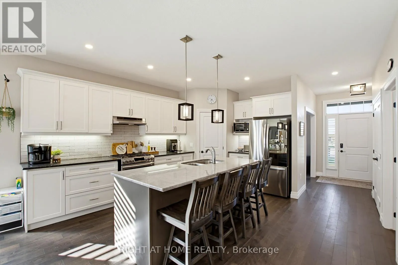 156 WINTERMUTE COURT E