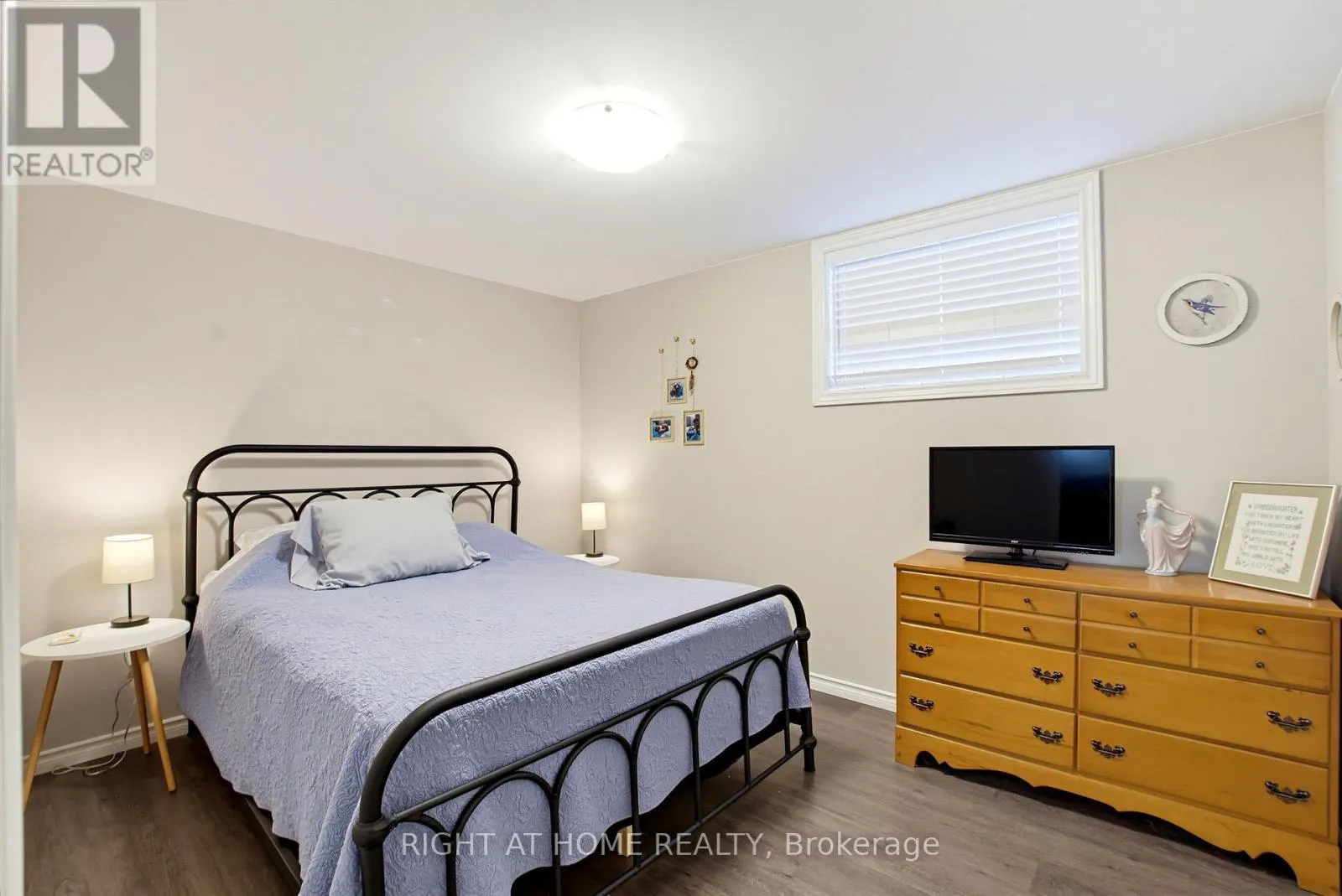 156 WINTERMUTE COURT E