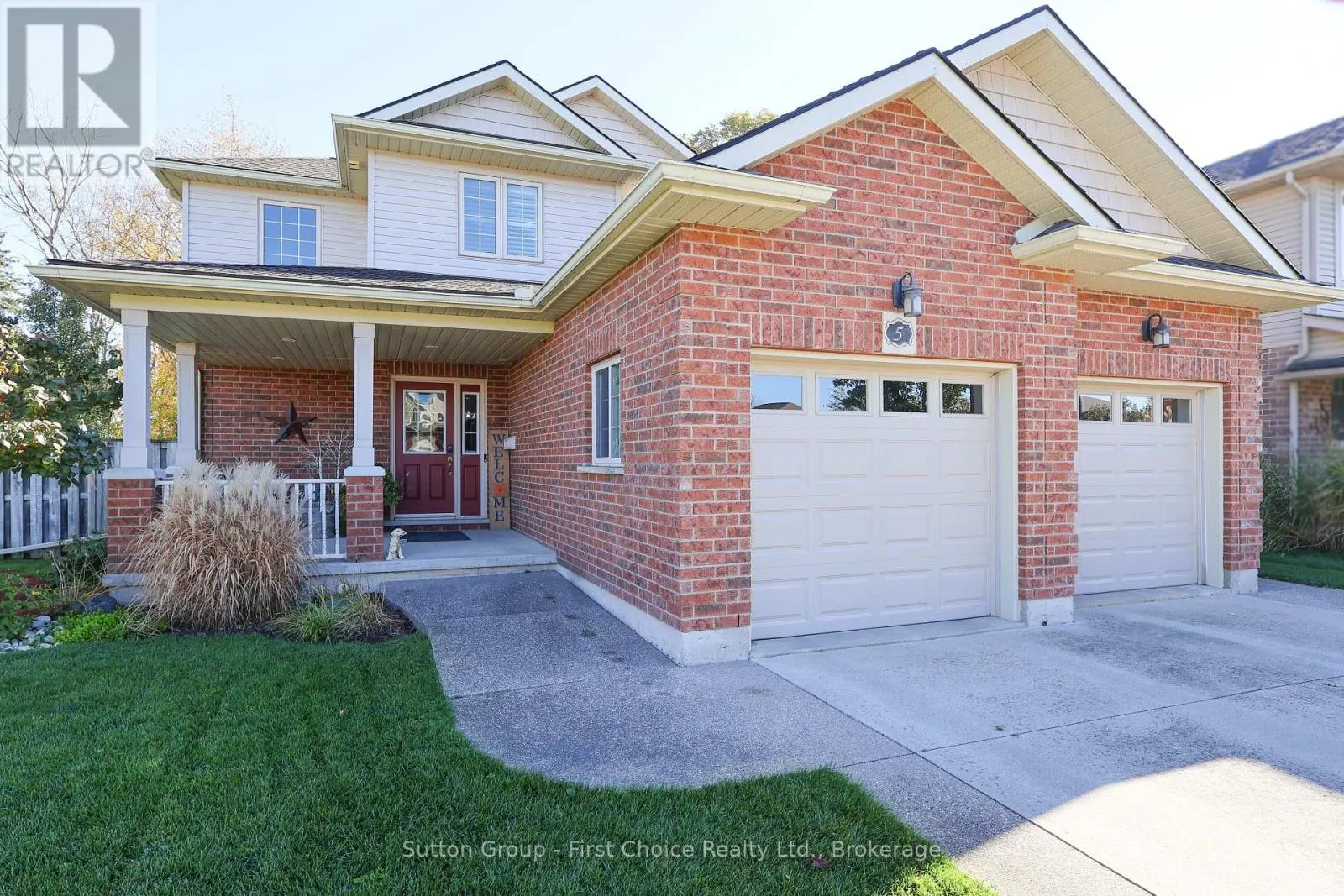 5 FAIRFIELD DRIVE