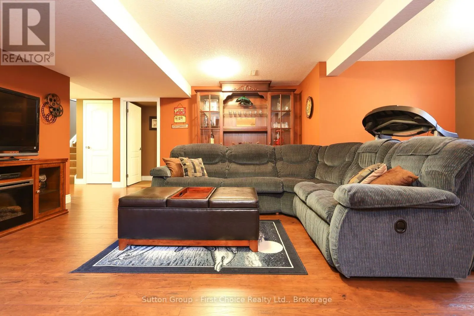 5 FAIRFIELD DRIVE