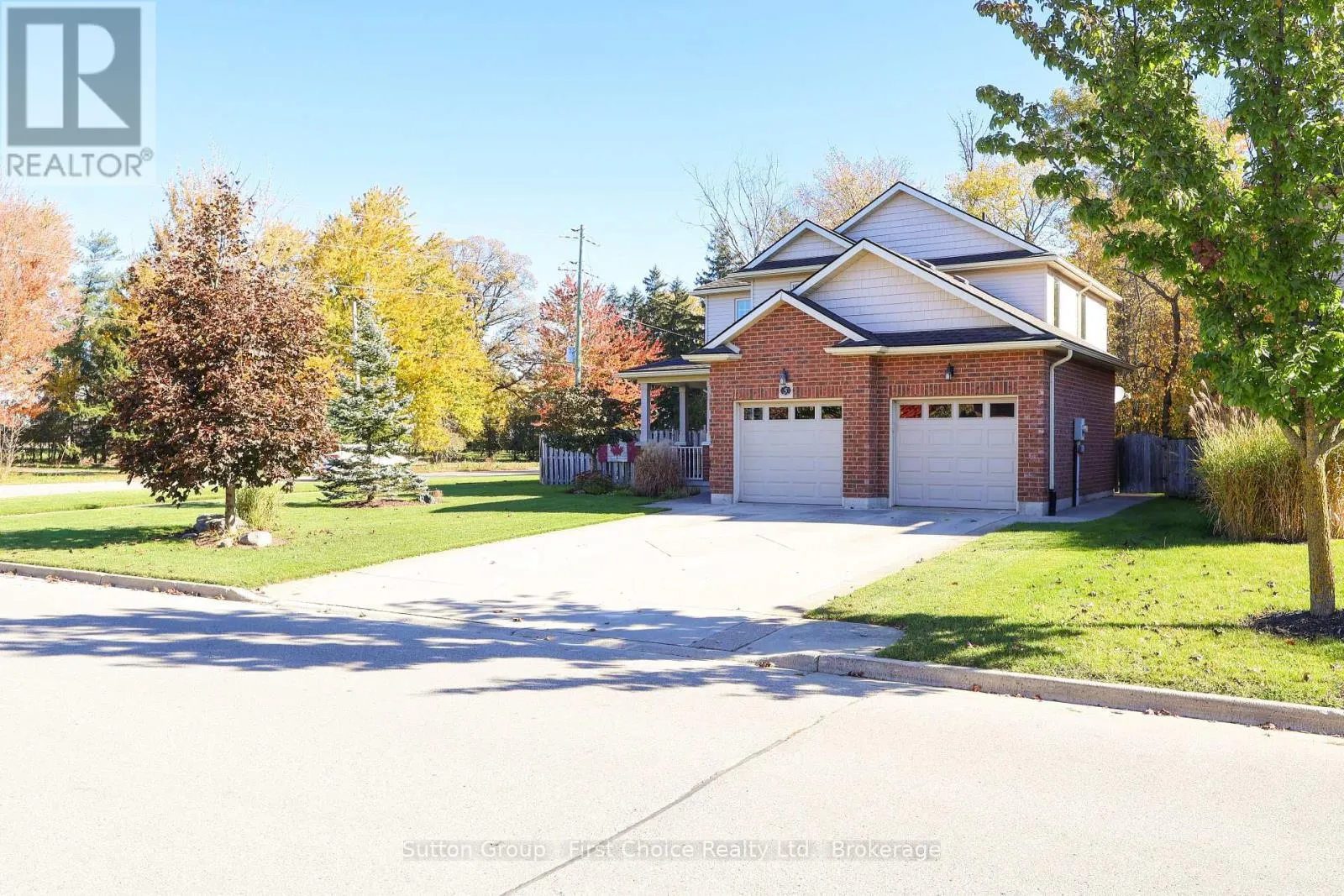 5 FAIRFIELD DRIVE