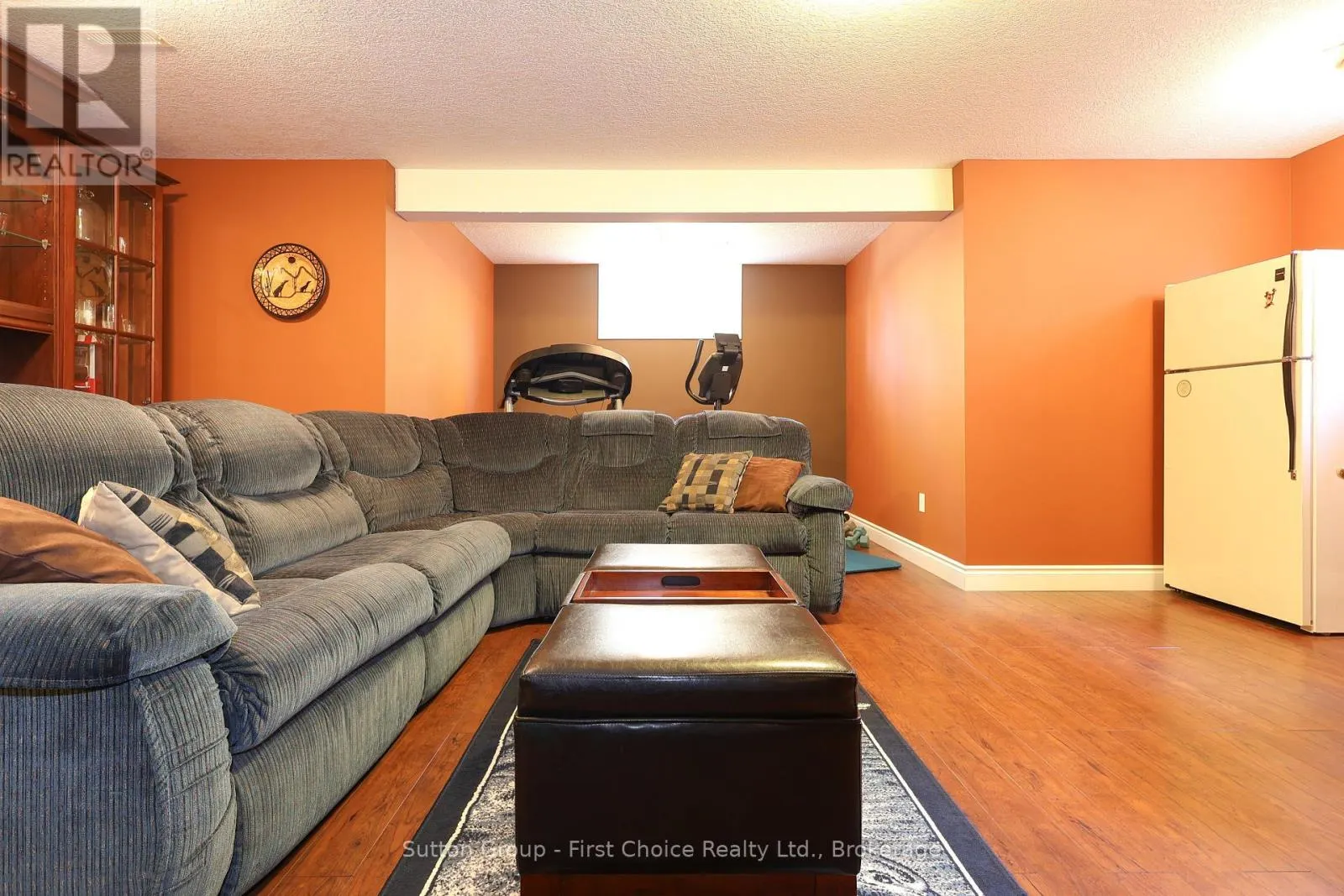 5 FAIRFIELD DRIVE