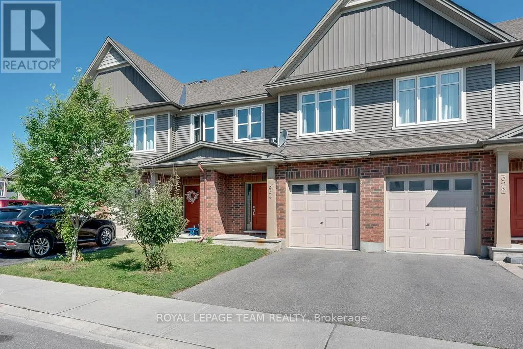 324 FERGUS CRESCENT