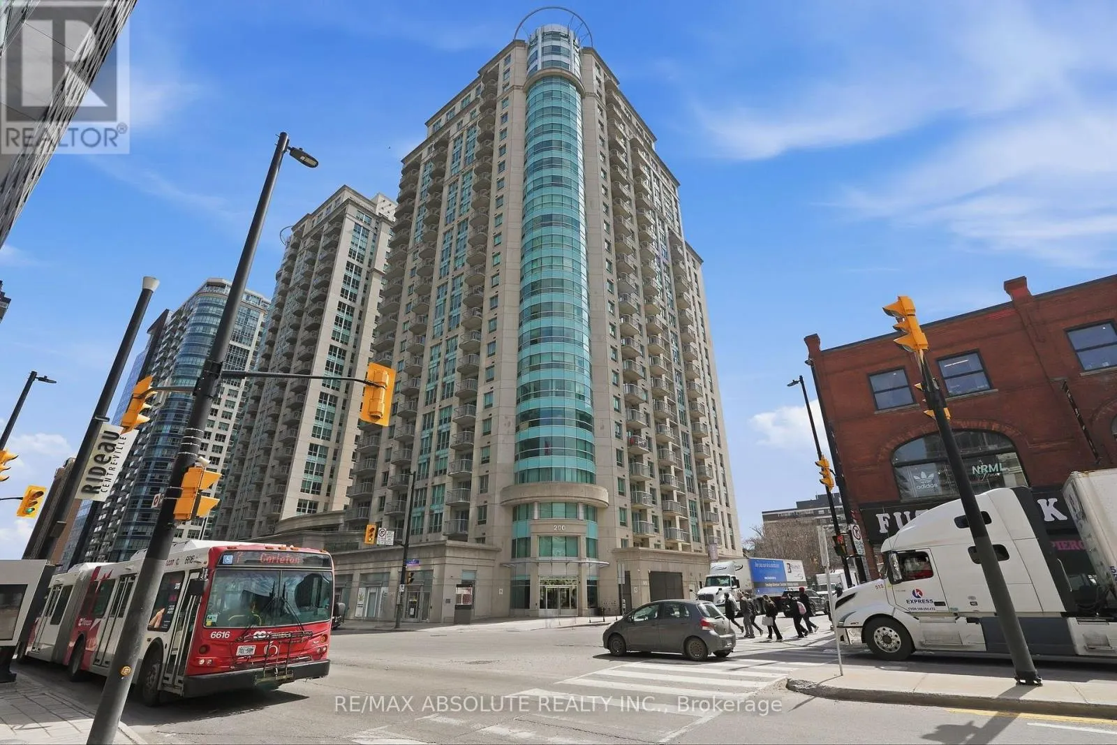 2205 - 200 RIDEAU STREET