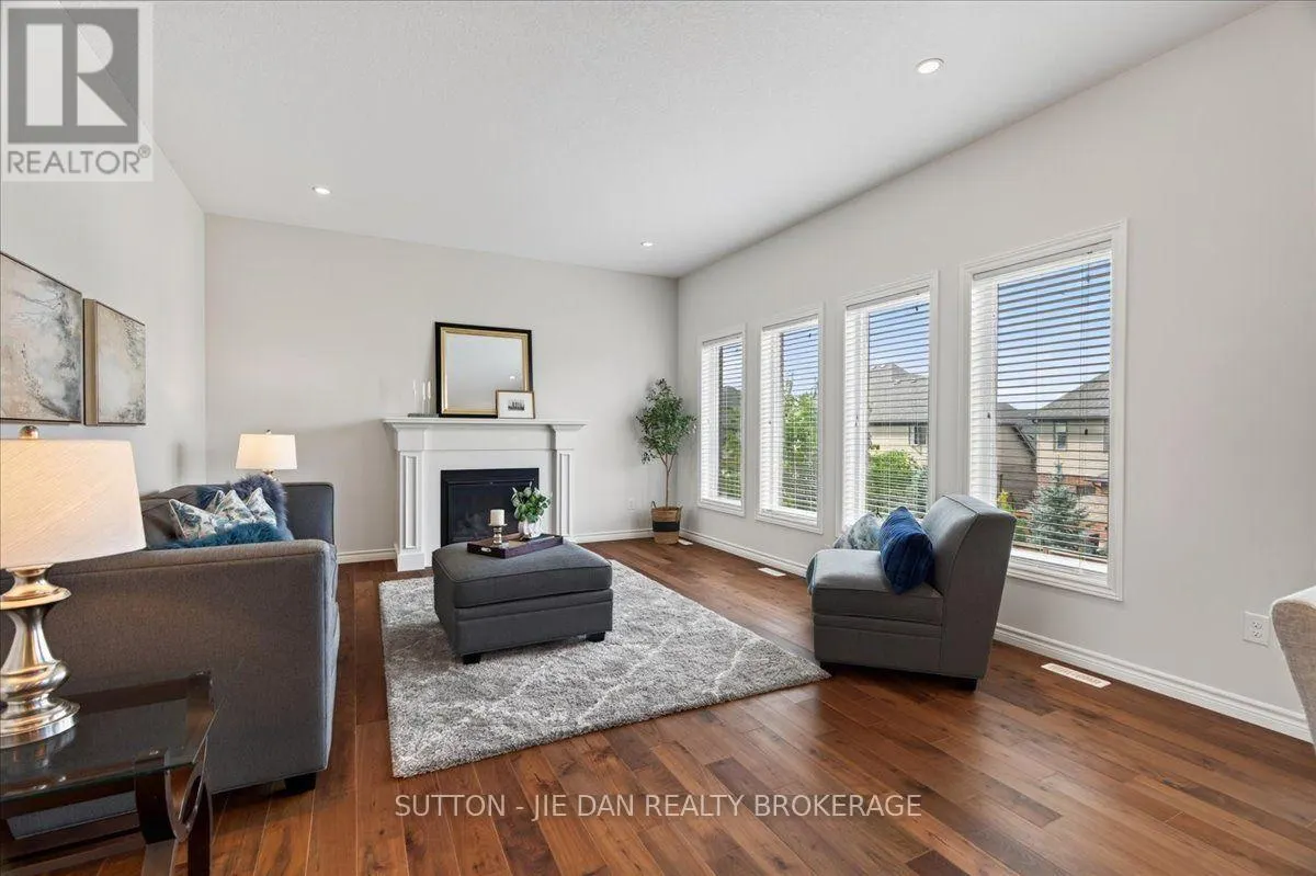 2361 TORREY PINES WAY