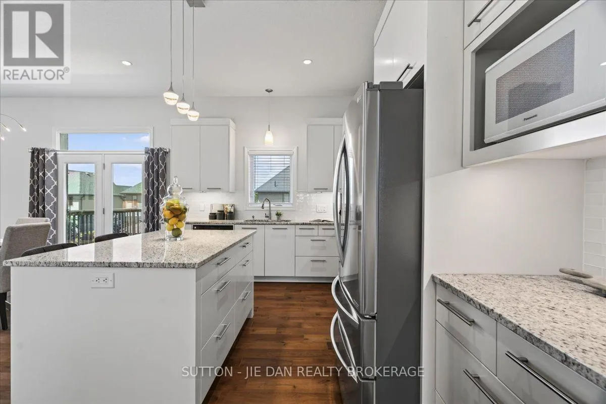 2361 TORREY PINES WAY
