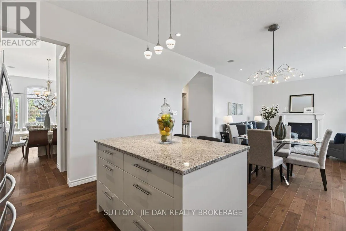 2361 TORREY PINES WAY