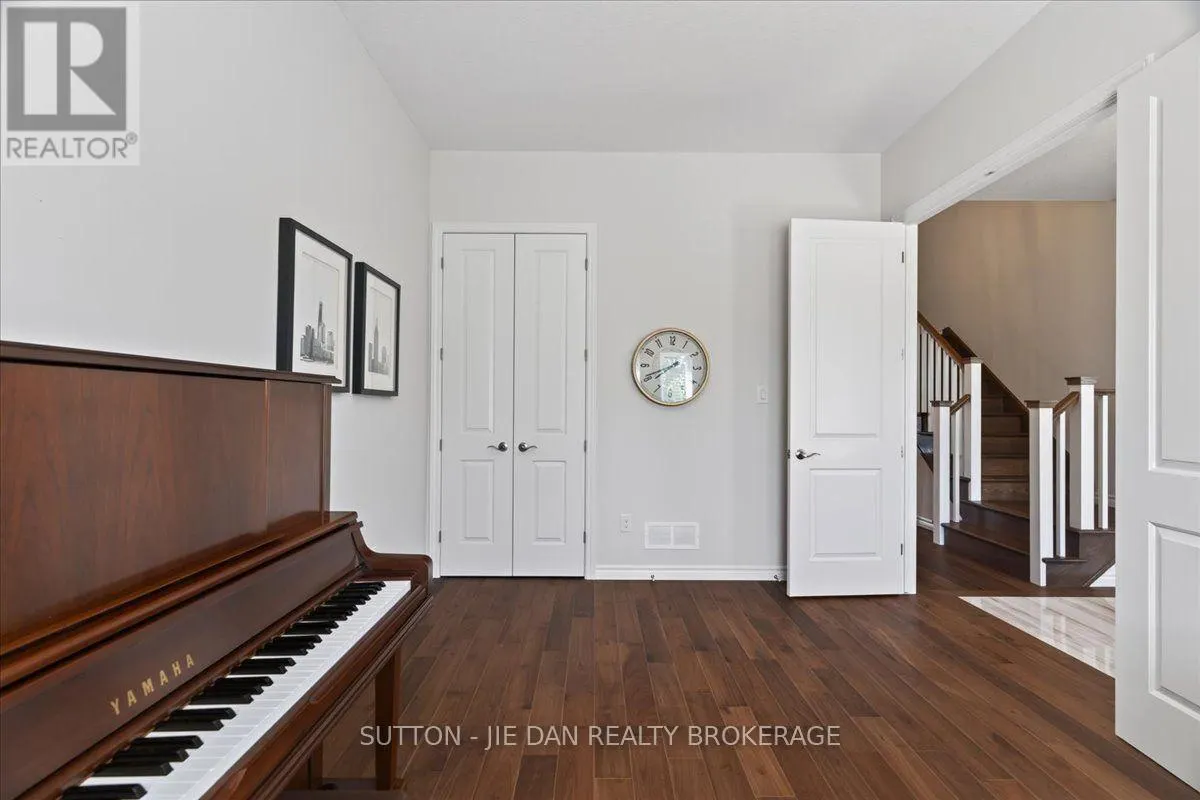 2361 TORREY PINES WAY