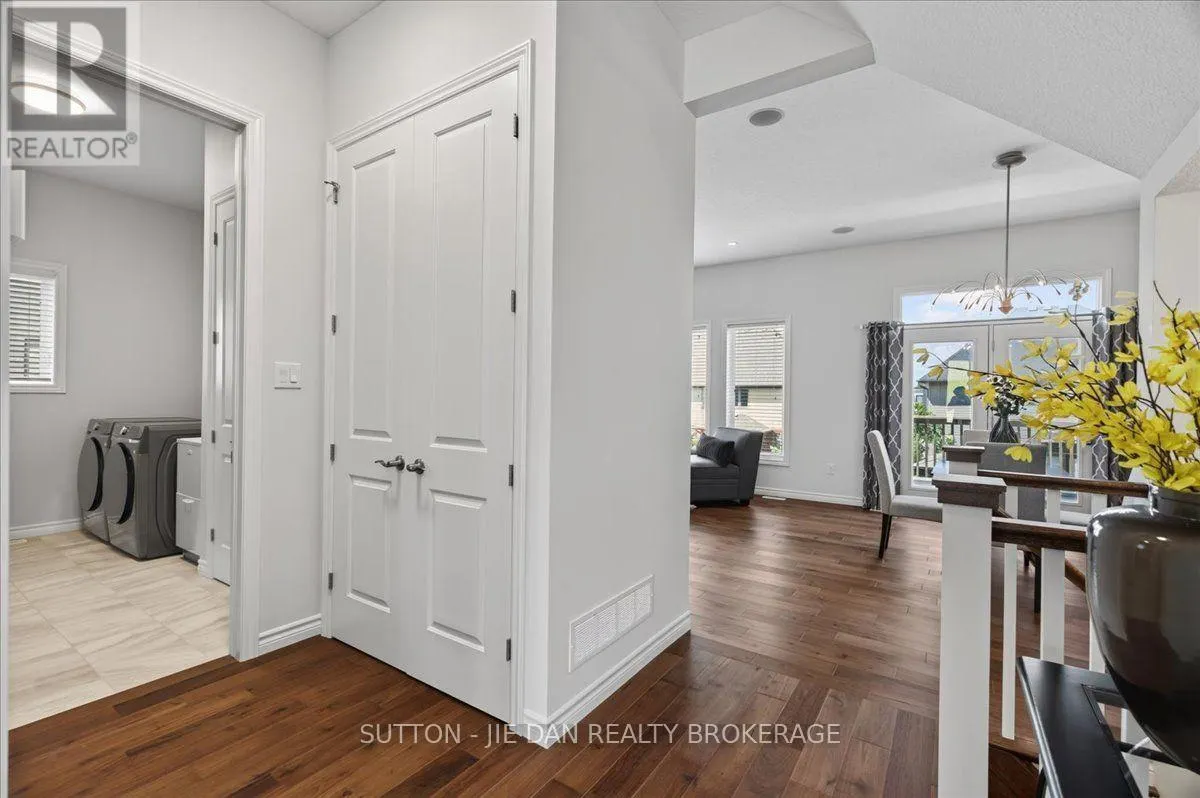 2361 TORREY PINES WAY