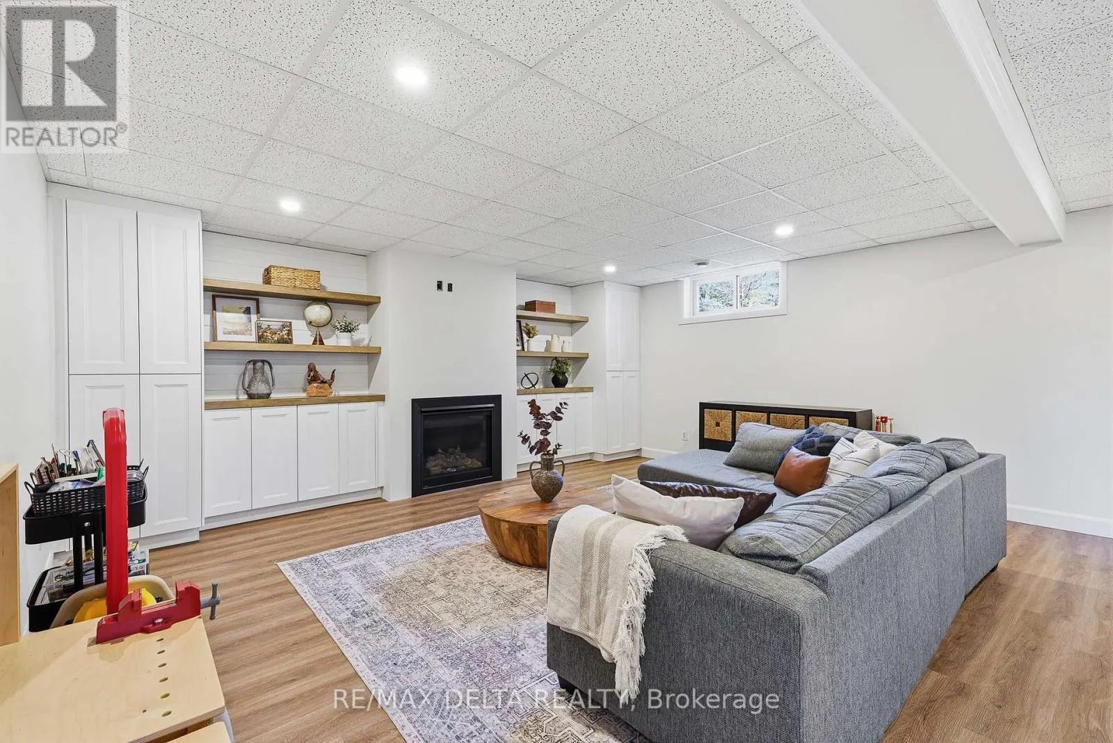 2057 LEMERY STREET