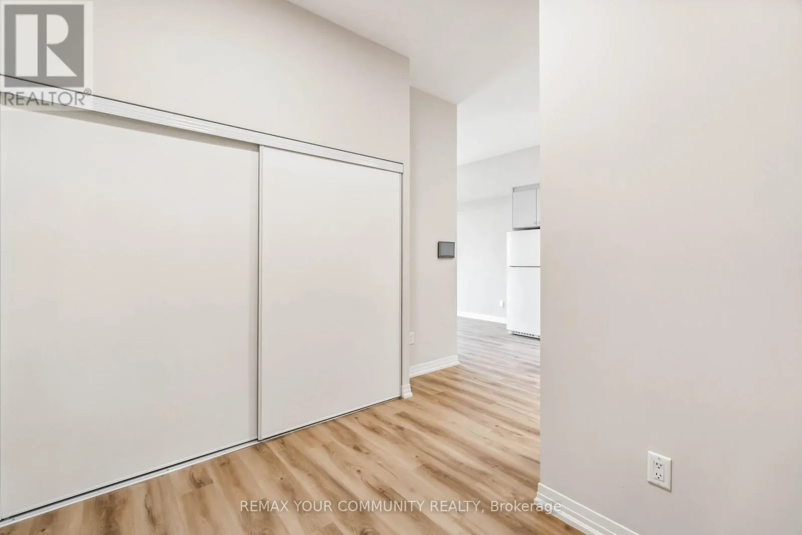 UPPER PH04 - 50 HERRICK AVENUE