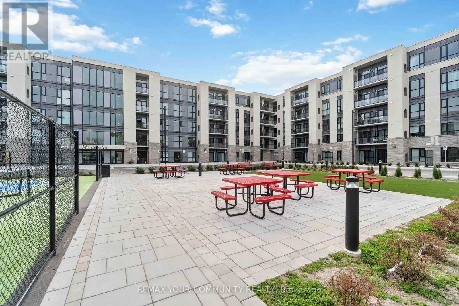 UPPER PH04 - 50 HERRICK AVENUE